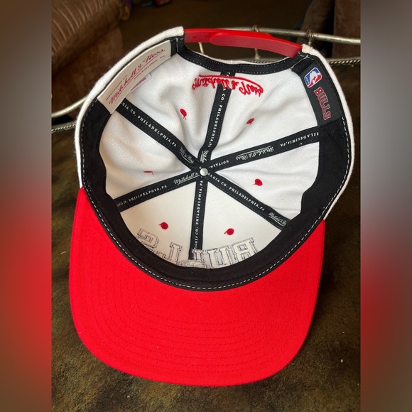 Bulls Mitchell & ness SnapBack - Picture 4 of 5